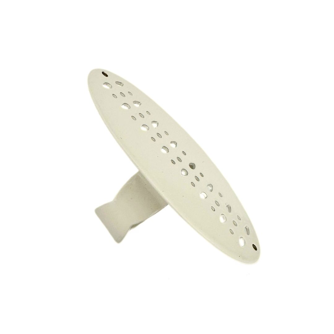 Pierced Oval Ring - cream