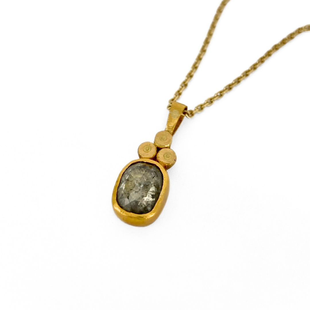 Ship Wrecked Grey Oval Diamond Necklace