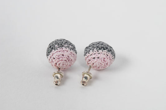 gray/pink pearl earrings