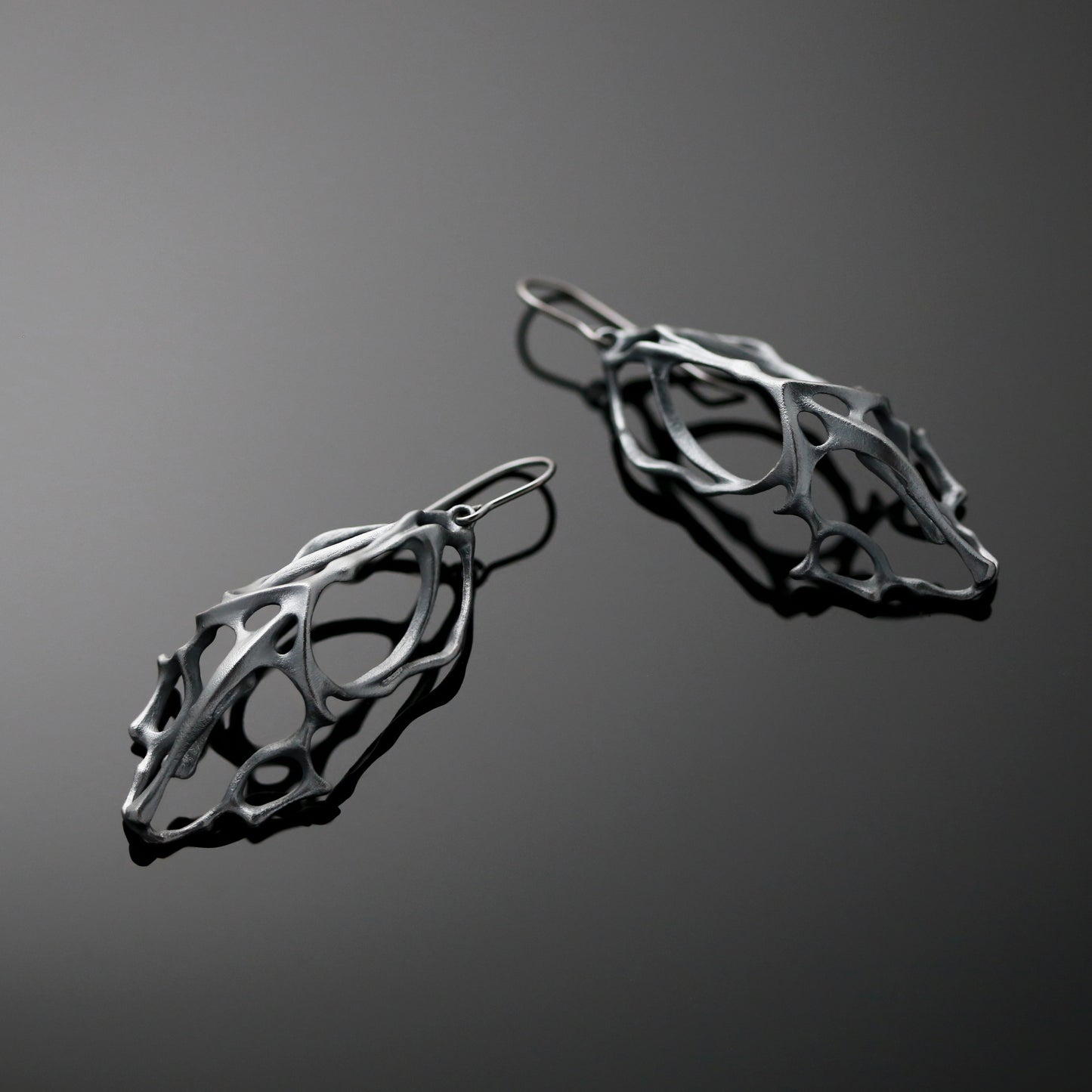 LACE SKULL earrings, black edition