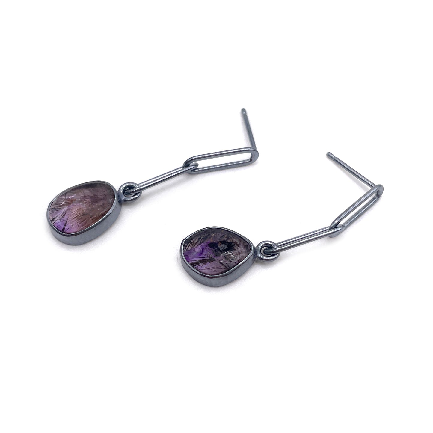 Mini Link Amethyst Earrings