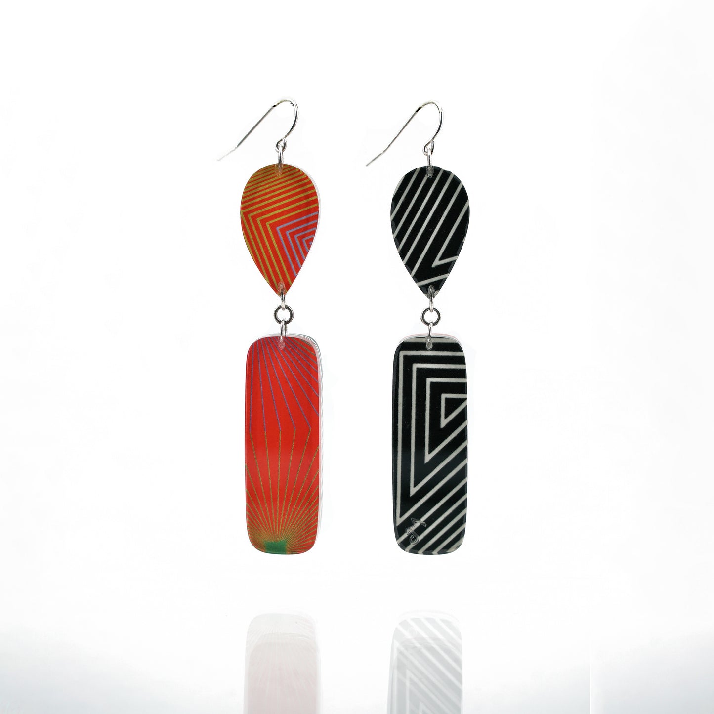 Op Art Reversible 2 Tier Drops