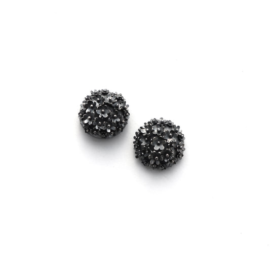 Button Cluster Studs MED