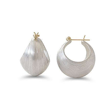 Pearl Engraved Cut Out Baubles