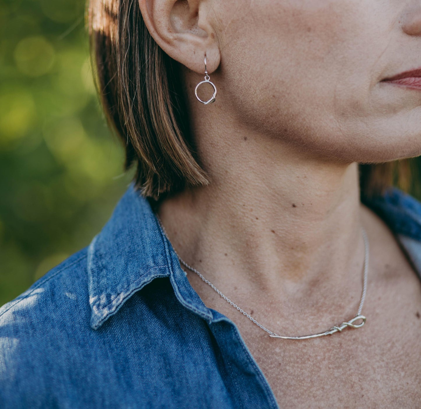 14k Horizontal Vine Yellow or White Gold Necklace