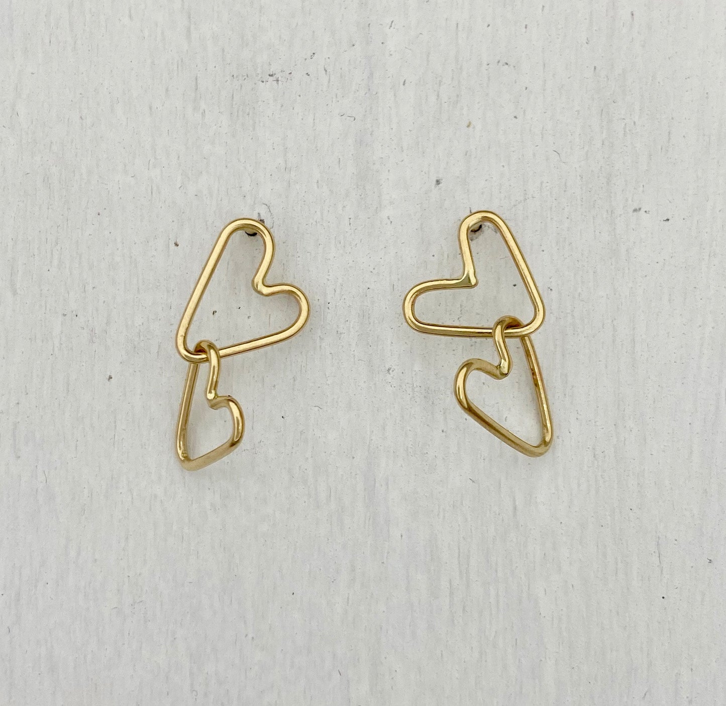 14k Gold Connected Hearts Post Earrings