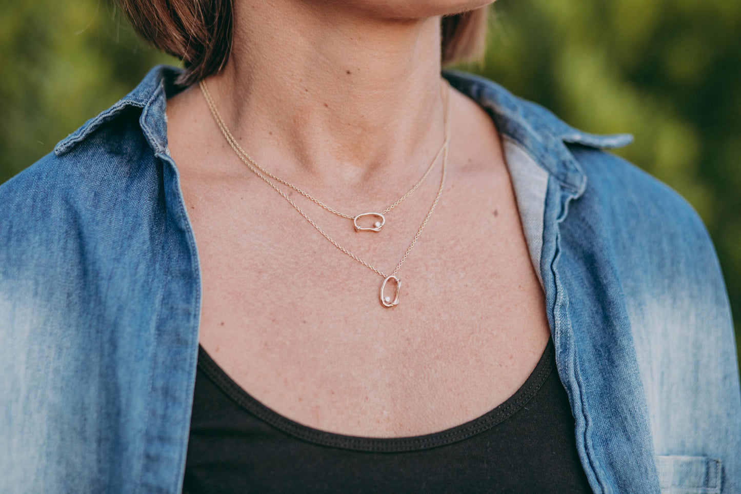 14k Horizontal Oval Link Yellow or White Gold Necklace with Diamond or Sapphire