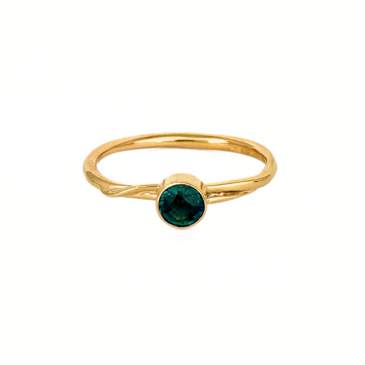 14k Overlap Vine with Montana Sapphire Band