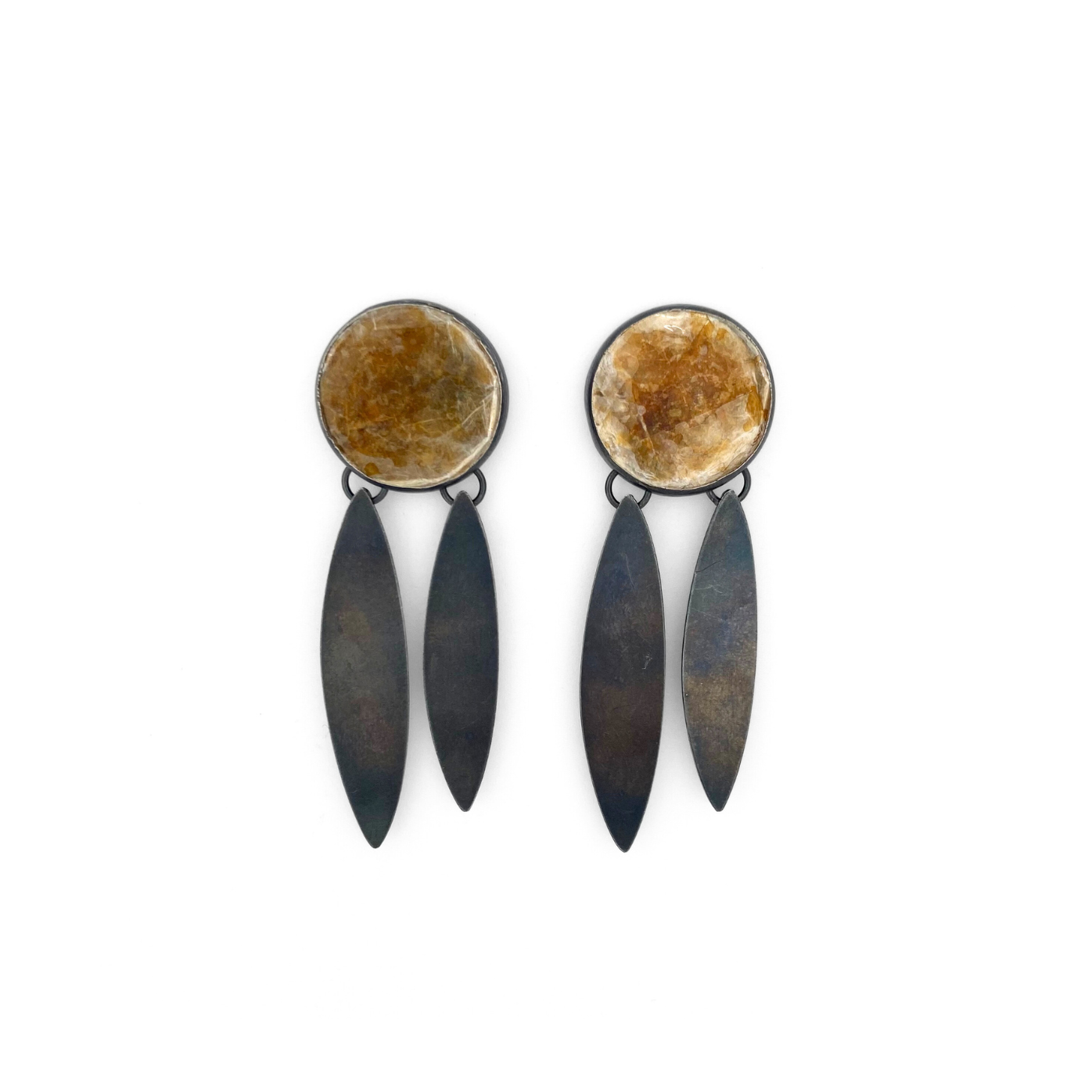 Mica EARRINGS: Catcher Posts