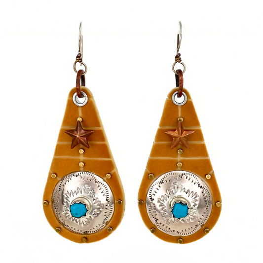 "Concha Earrings" - Thomas Mann, in collaboration with Daman and Marie Thompson