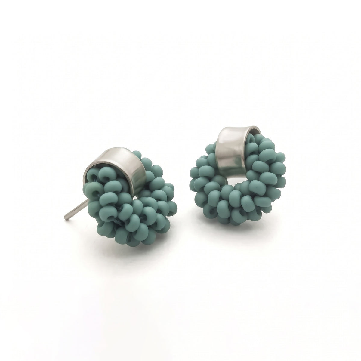 Woven Studs