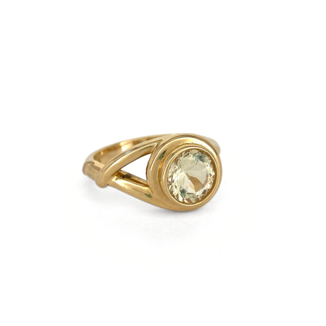 14k Gold Looped Twist Around Round Yellow Labradorite Ring