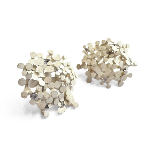 Glimpse Earrings with Crystals‎