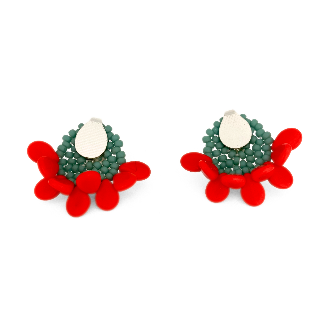 Ornela studs