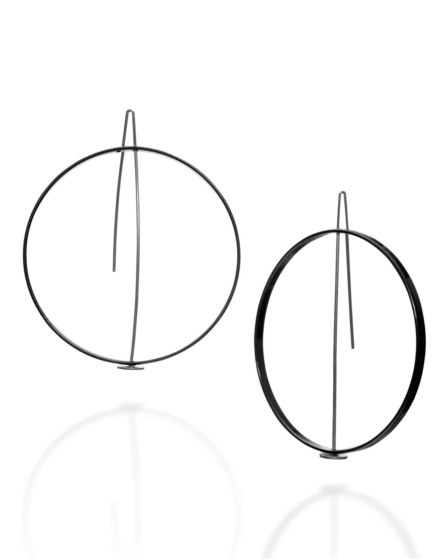 Simple Circle Earrings - black (3 sizes available)