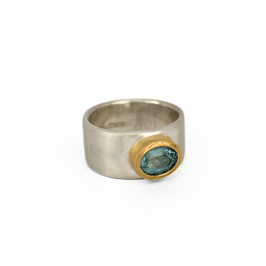 Silver Ring with Montana Sapphire set in 18kt Gold