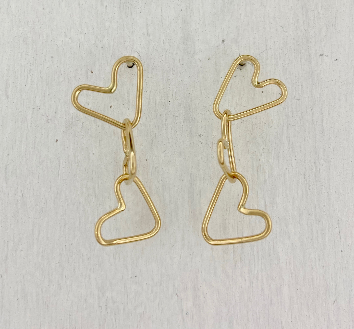 14k Gold Connected Hearts Post Earrings
