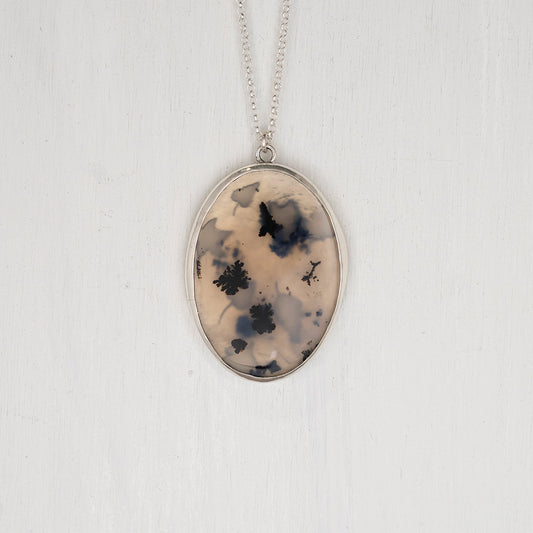 Montana Agate Pendant with Leaves