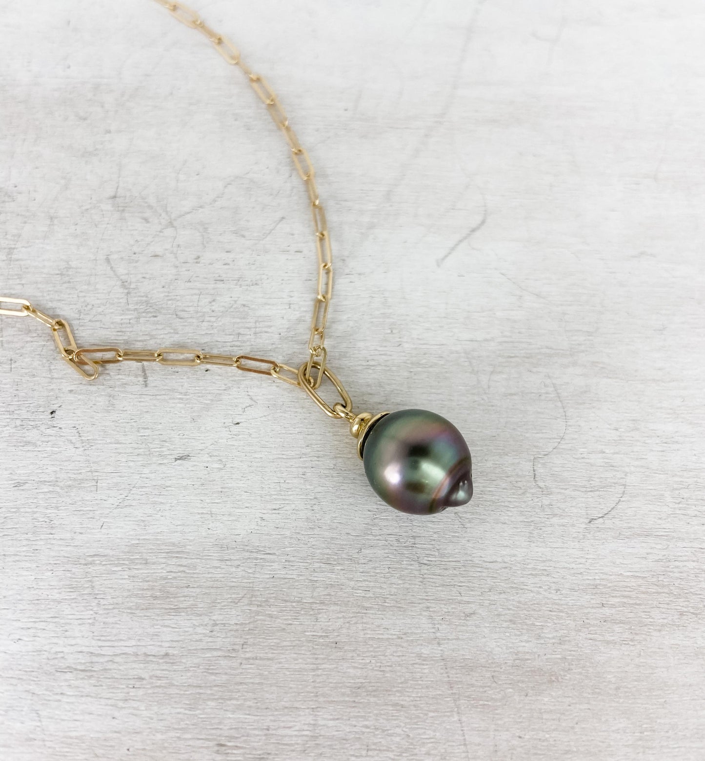 14k Gold Tahitian Pearl Necklace, 18" chain