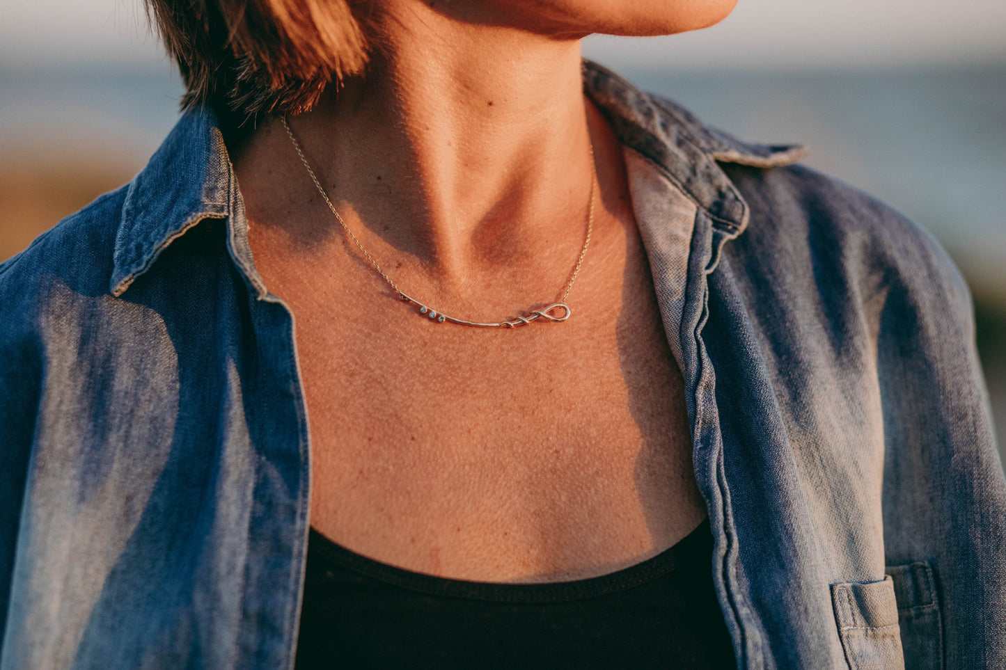 14k Horizontal Vine Yellow or White Gold Necklace with three Diamonds or Sapphires