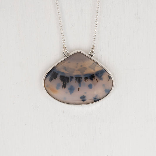 Montana Agate Pendant with Pattern