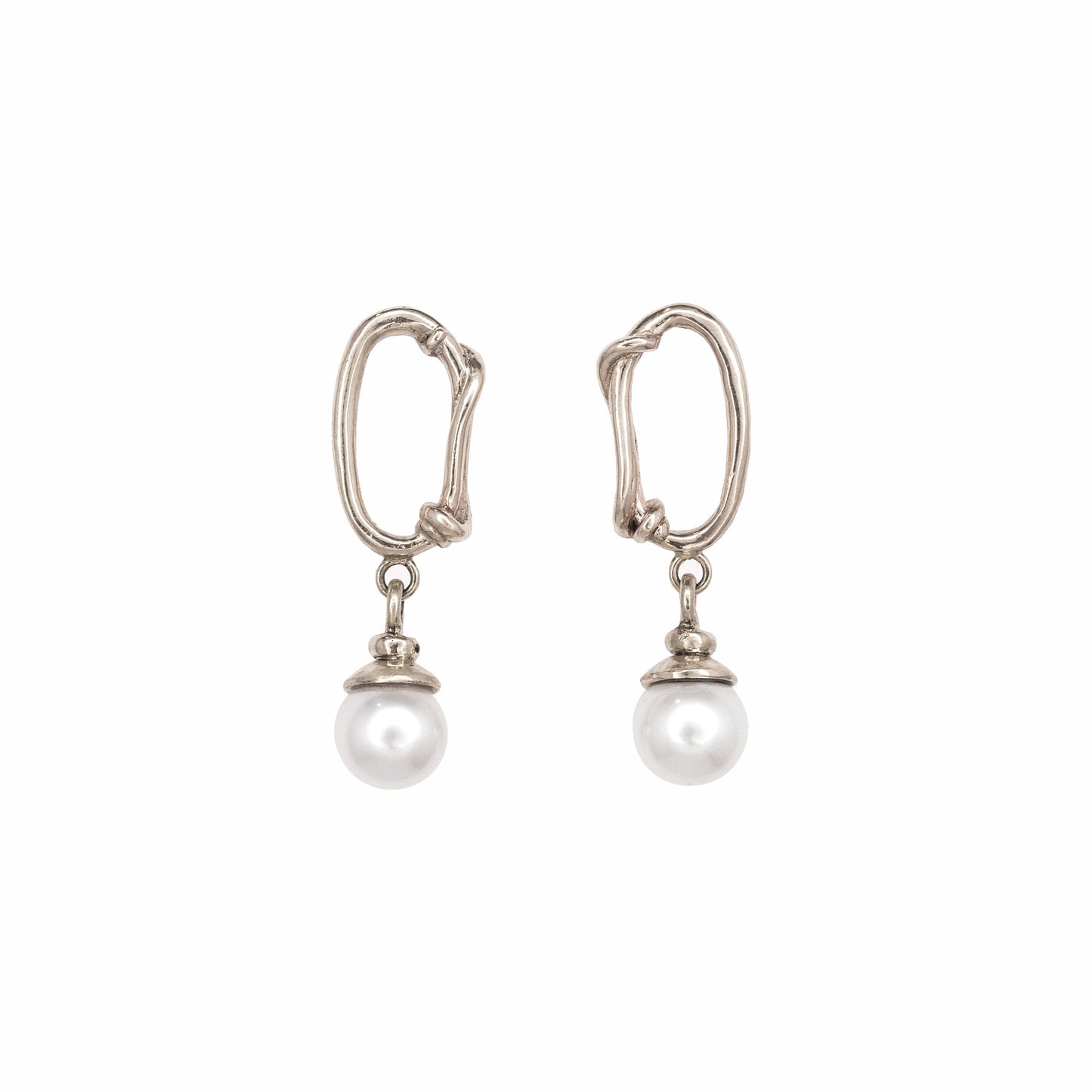 14k Oval Link Yellow or White Gold Posts with Round Akoya Pearl